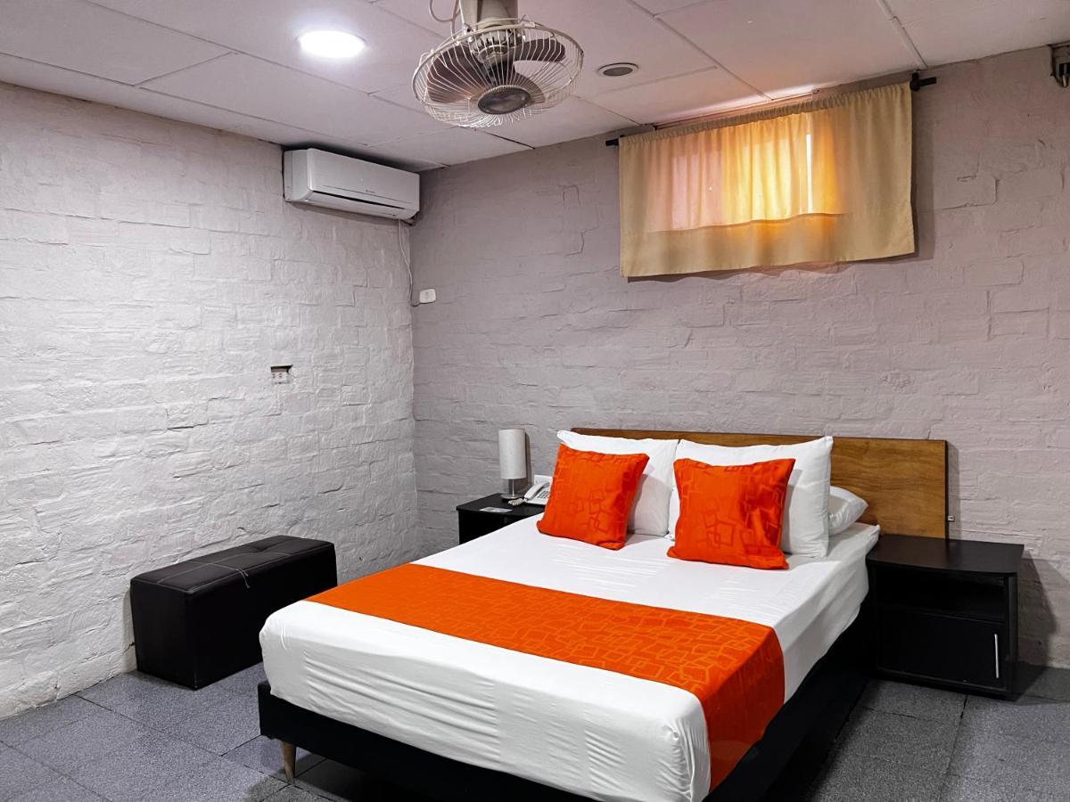 Hotel Casa Boston Inn Баранкила Екстериор снимка