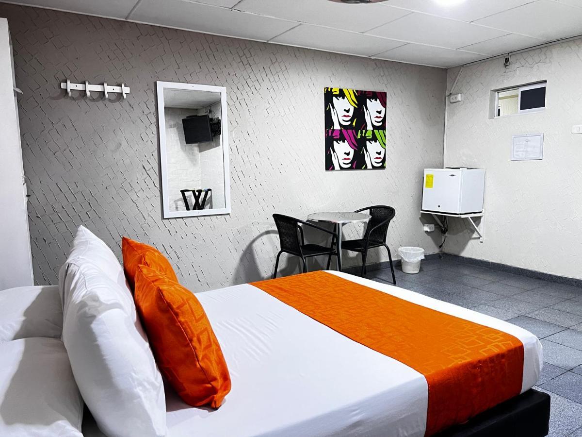 Hotel Casa Boston Inn Баранкила Екстериор снимка