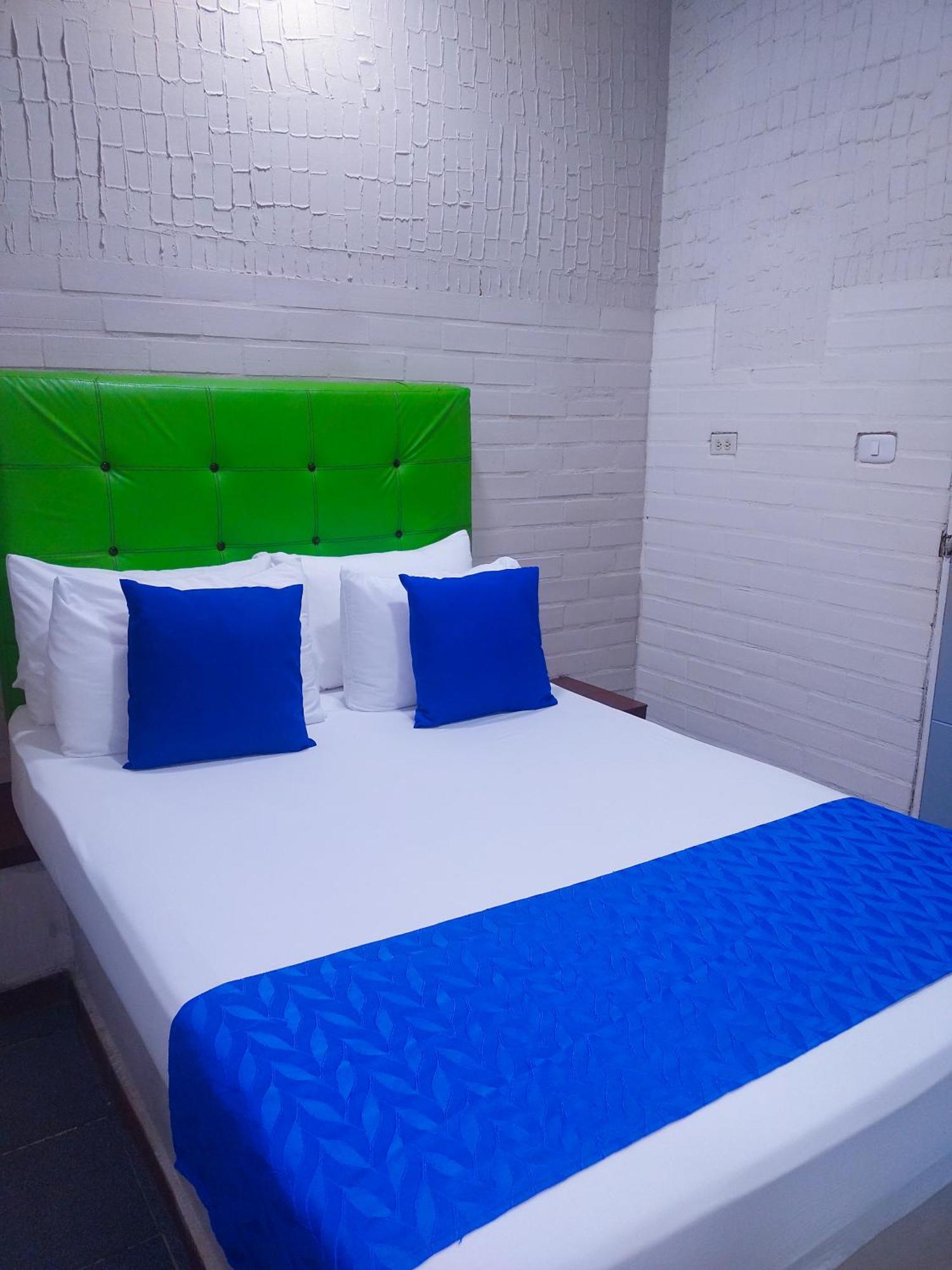 Hotel Casa Boston Inn Баранкила Екстериор снимка